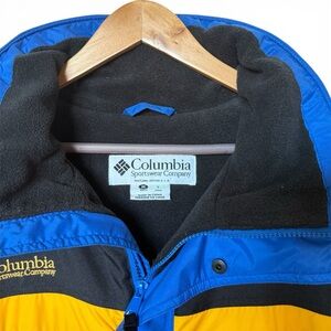 Columbia Puffer Jacket in Blue and Yellow